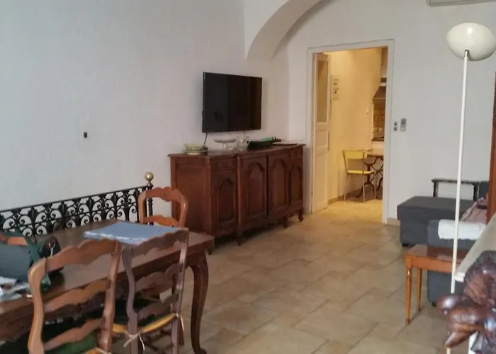 Independant * Bastia (Corsica)